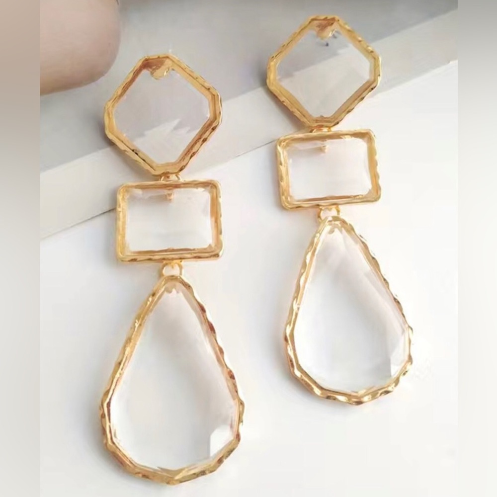 New Zara Resin Drop Earrings ~ New Colors: Clear or Tricolor - Picture 12 of 16